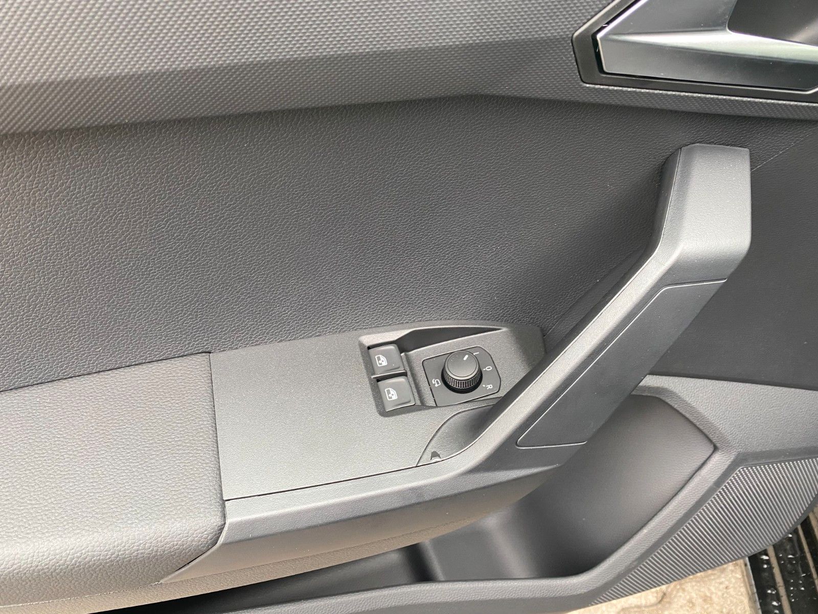 Fahrzeugabbildung SEAT Ibiza Style Plus 1,0 TSI *Sitzhz. *PDC *Full-Lk.