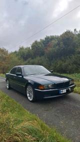 BMW E38 735i V8 - BMW 735: E38 735i