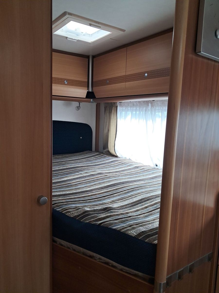 Fahrzeugabbildung Carado T 345 Fahrradträger,Radio,Heckbad