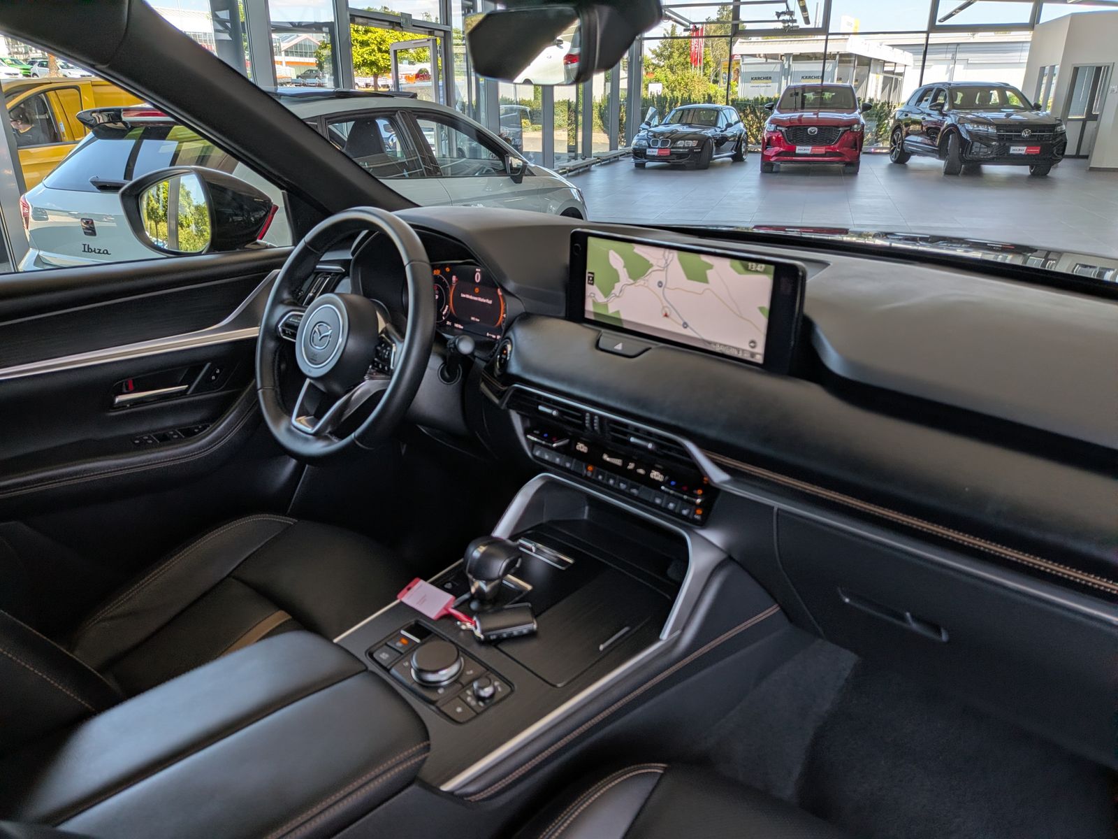 Fahrzeugabbildung Mazda CX-60 2.5L e-SKYACTIV PHEV 327 Homura+ Pano Bose