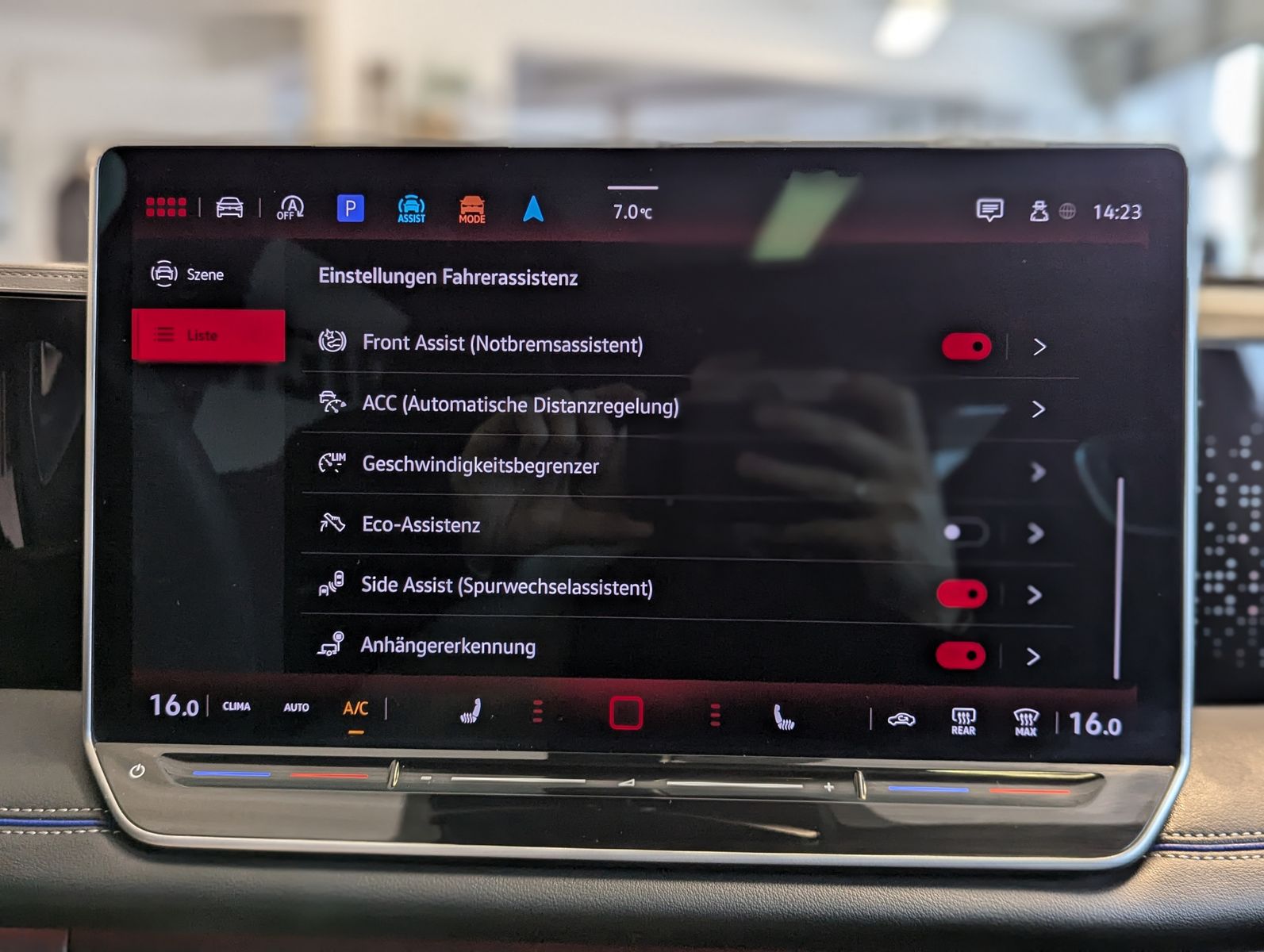 Fahrzeugabbildung Volkswagen Tiguan 2.0TDI R-Line 4M Pano H/K AHK Matrix 20"