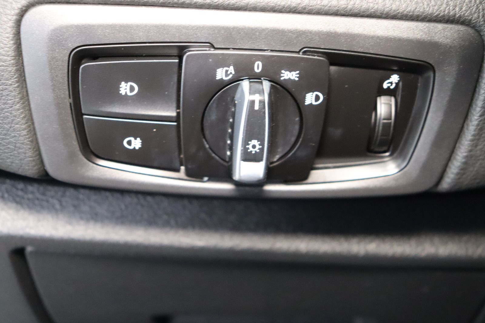 Fahrzeugabbildung BMW 225 xe i Performance Advantage Active Tourer