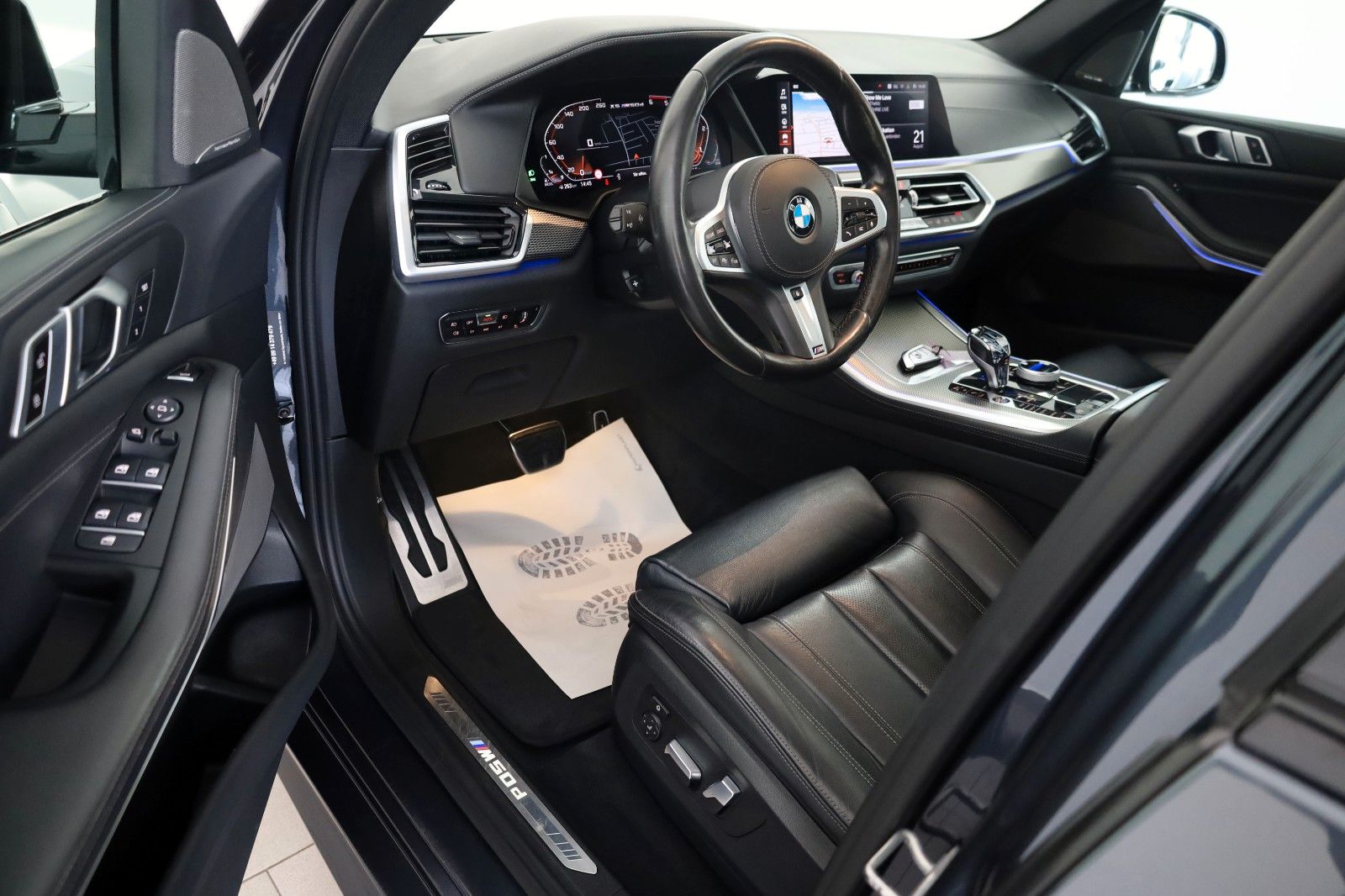 Fahrzeugabbildung BMW X5 M50d Laser,Panorama,HeadUp,Harman/K,AHK
