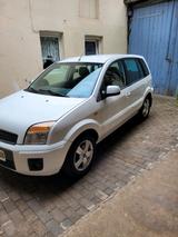 Ford Fusion, Bj 08/2011, Klima, TÜV 09/26,... - Ford Fusion: Van