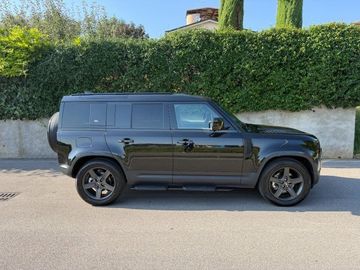 Land-Rover Defender - 4