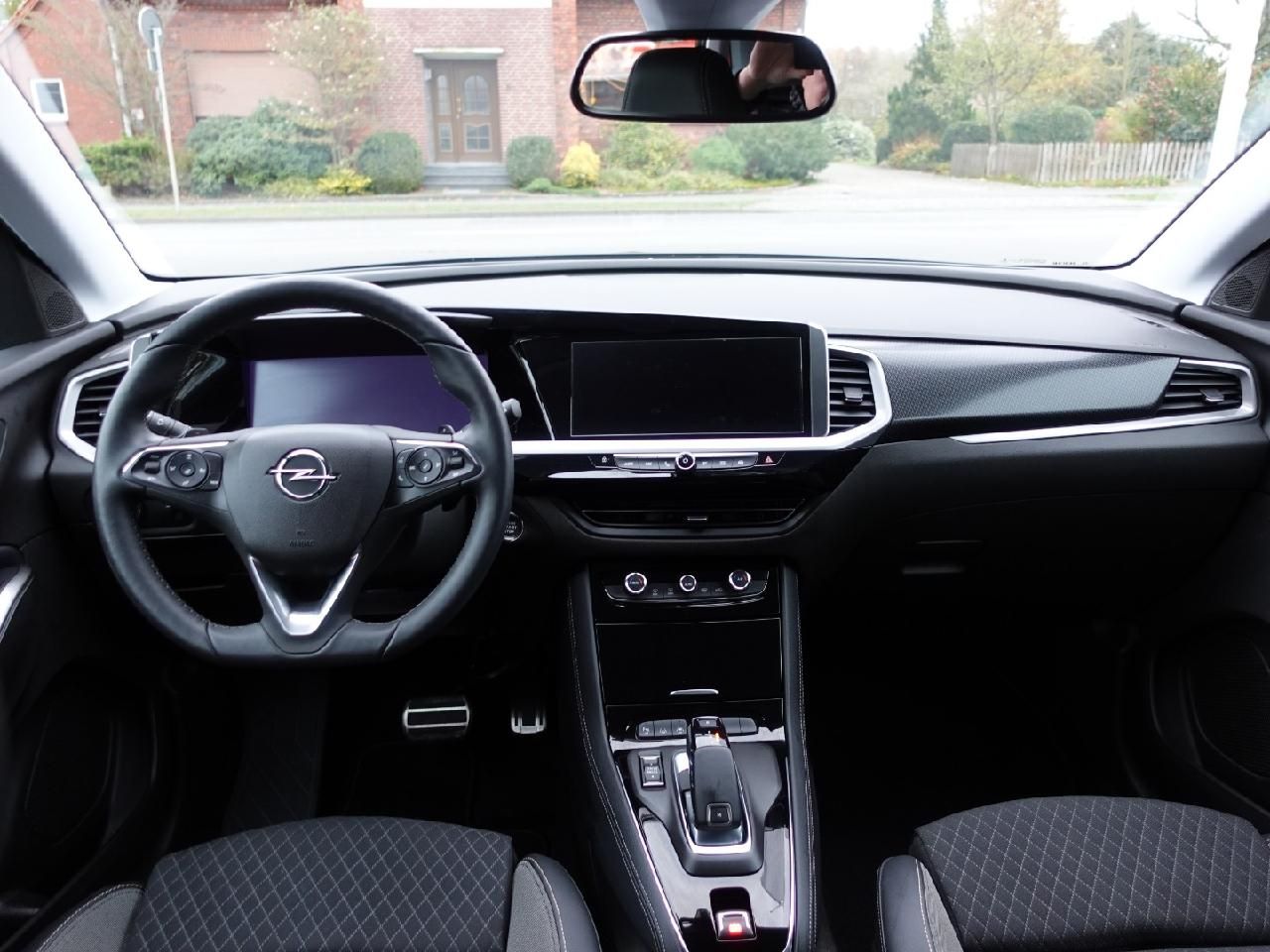 Fahrzeugabbildung Opel Grandland 1,2 GS Line