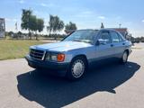 Mercedes-Benz 190e 2.6 Automatik, Klimaanlage  - Mercedes-Benz 190 mit Benzin-Antrieb: Limousine, mit Klimaanlage, 2.6