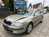 Skoda Octavia Combi Elegance SHZ/PDC/8 FACH - gebrauchte Skoda Octavia aus dem Jahr 2005