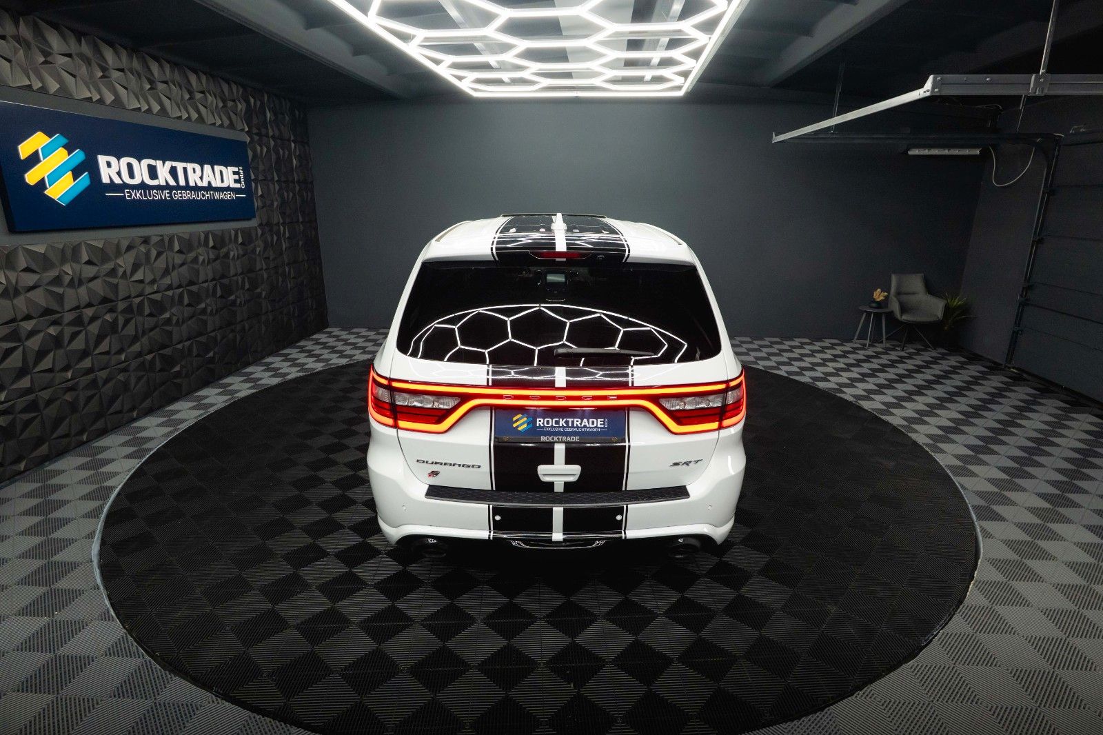 Fahrzeugabbildung Dodge Durango 6.4 V8 SRT Performance 4x4 Night-Paket