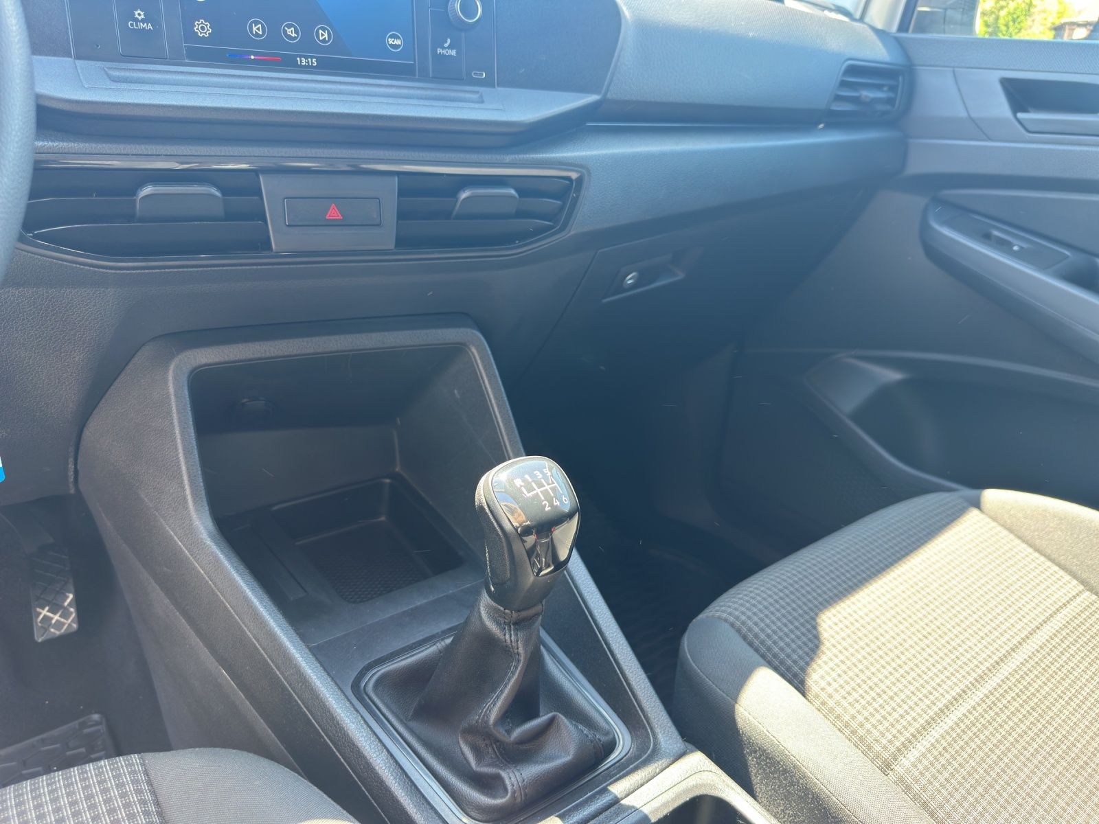 Fahrzeugabbildung Volkswagen Caddy Kasten TDI AHK KLIMA DAB+ Bluetooth