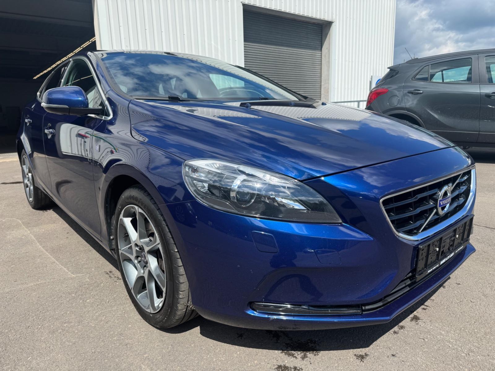 Volvo V40 Ocean Race-2,0T-Autom-Bi Xenon-Kamera-1 Hand