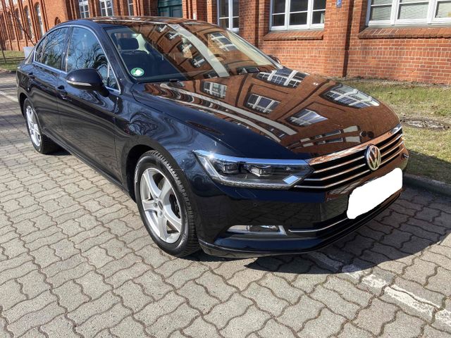 Volkswagen Passat Lim. Comfortline BMT/ NAVI/LED/ LEDER/ACC