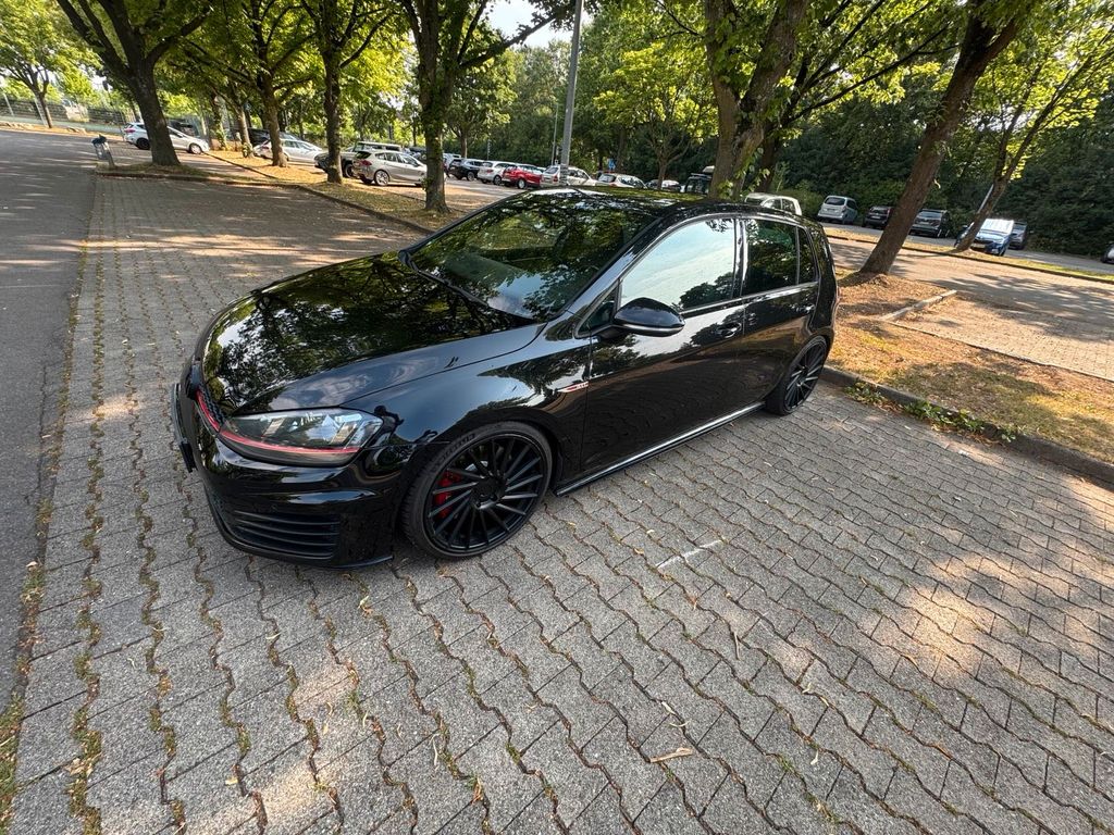 Image of Volkswagen Golf