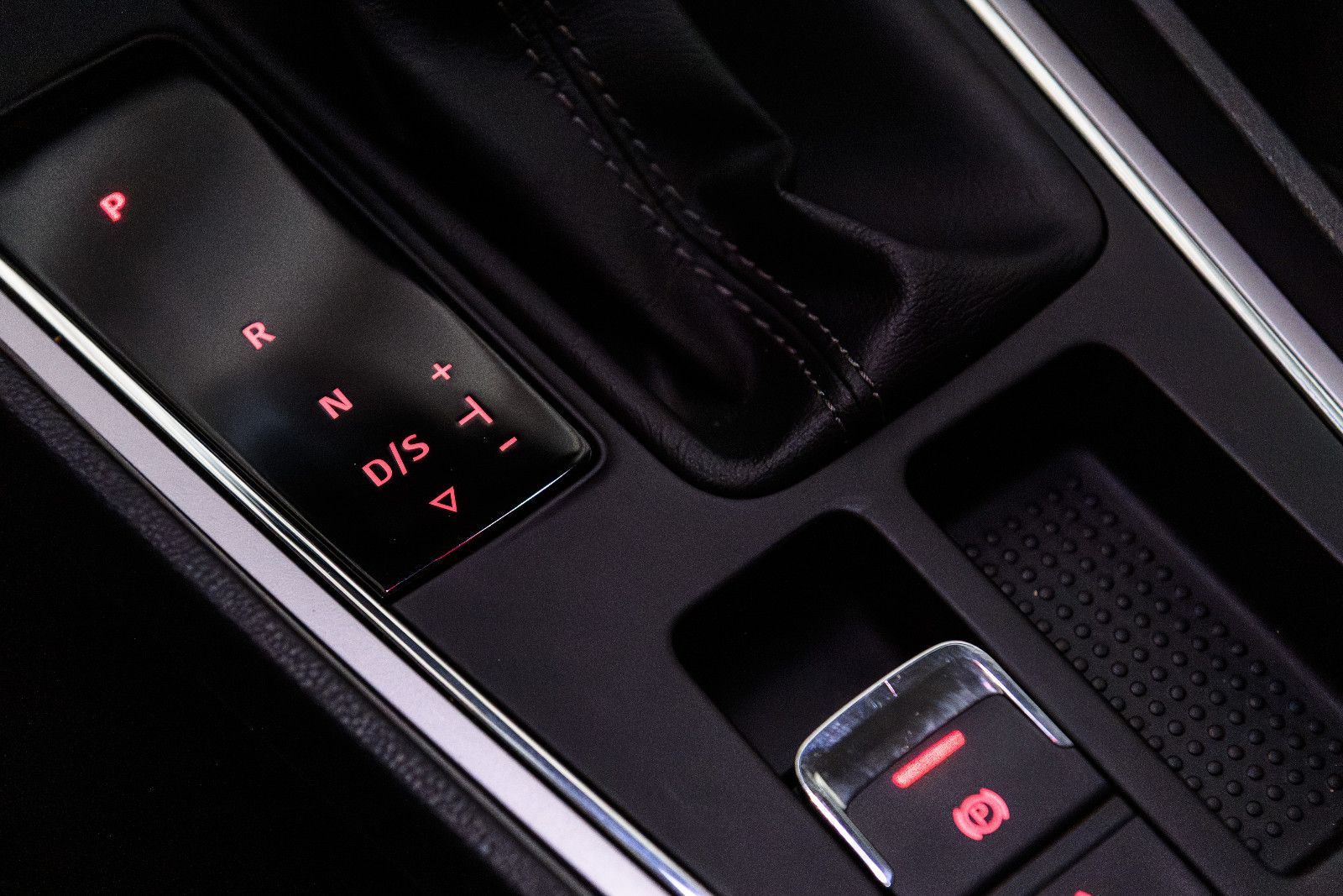Fahrzeugabbildung SEAT Leon ST Xcellence DSG+Navi+AHK+LED