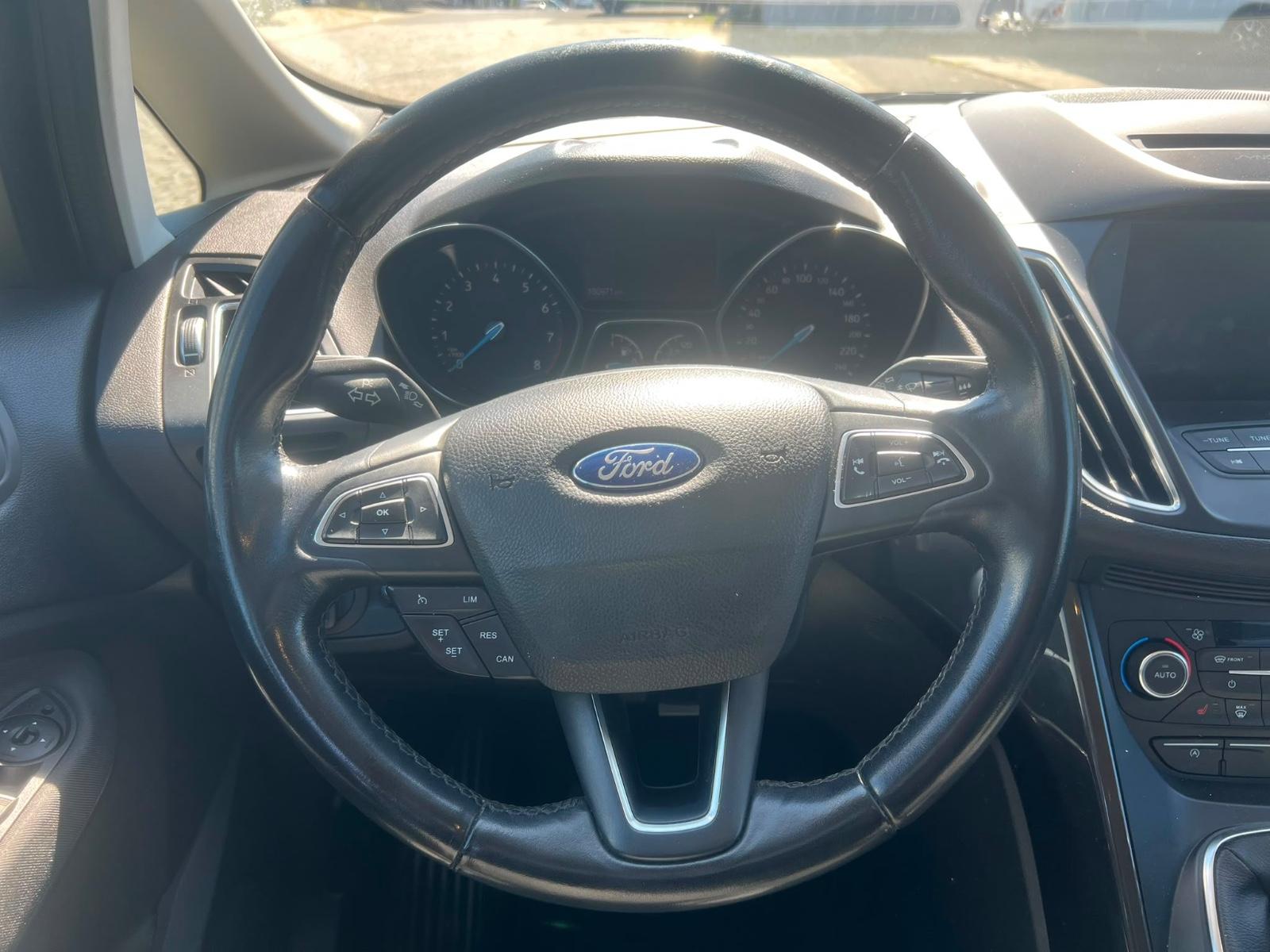 Ford Grand C-MAX 2015 — photo 14