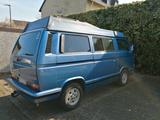 Volkswagen T3 Multivan Oldtimer - blaue Volkswagen T3 Multivan