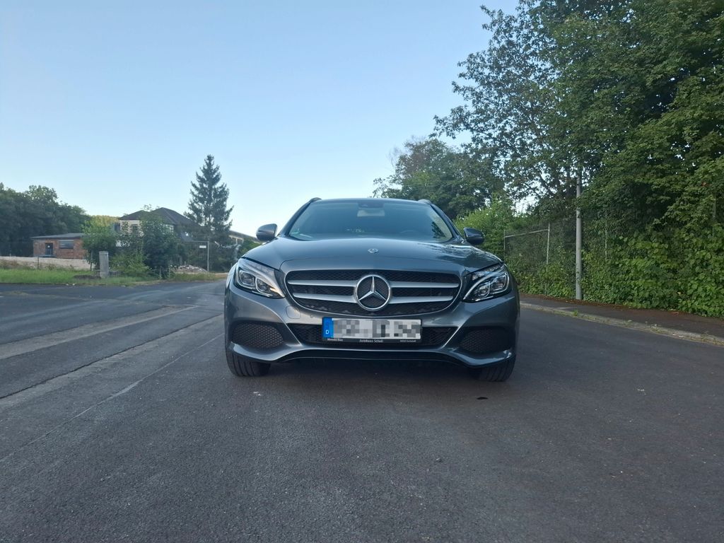 Image of Mercedes-Benz C 220