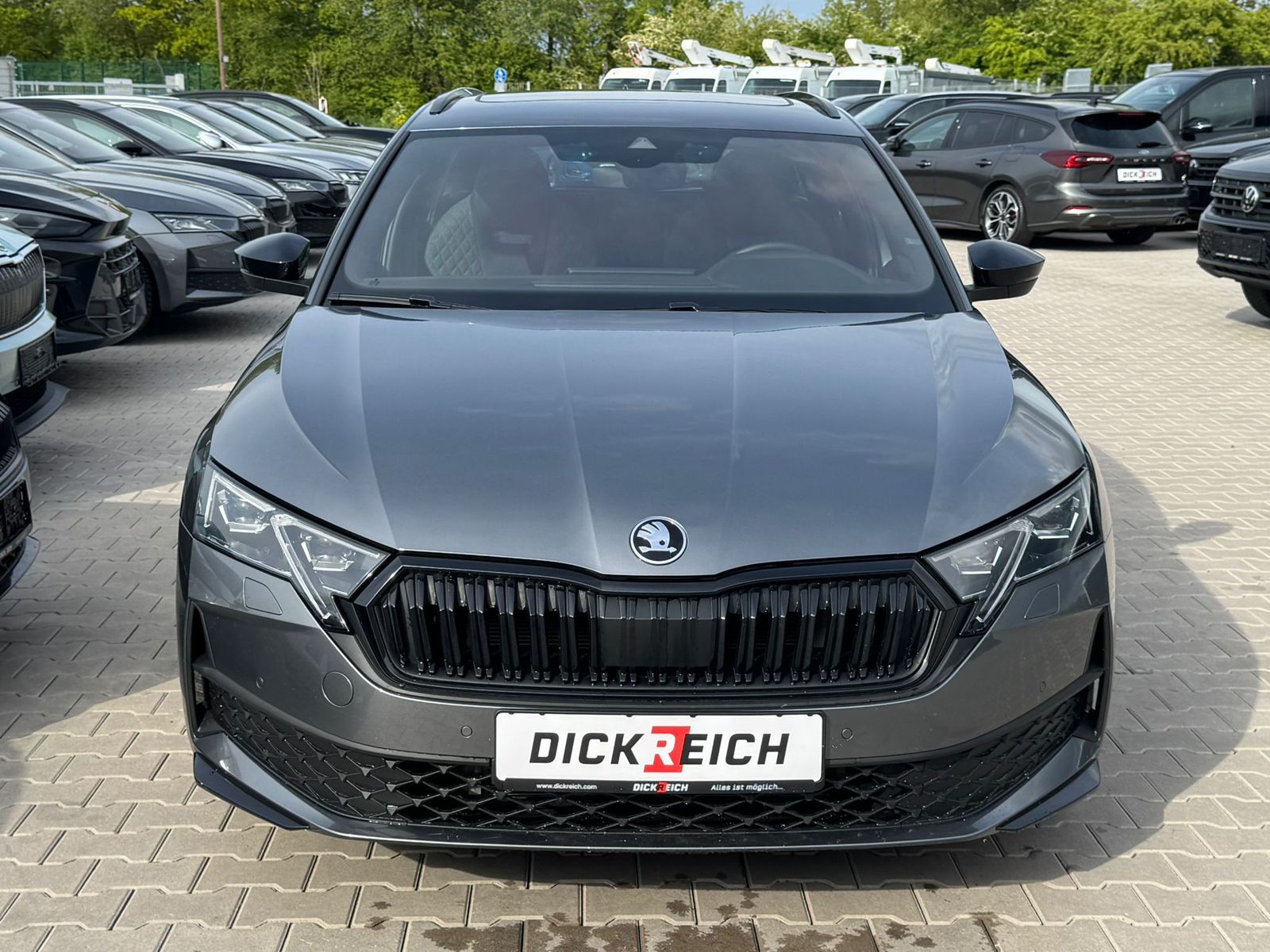 Fahrzeugabbildung SKODA Octavia 2.0 DSG Sportline MATRIX*PANO*CANT.*5J.G