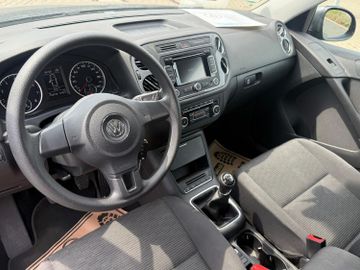 Volkswagen Tiguan - 11