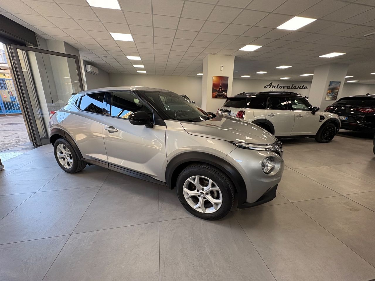Nissan Juke 1.0 DIG-T 114 CV Acenta 2022 km 4400 imagem 3