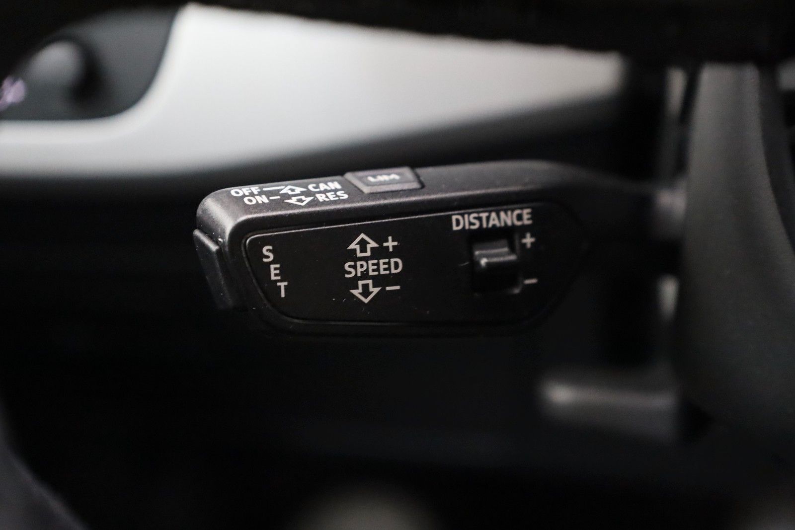 Fahrzeugabbildung Audi A4 Avant 35 TDI Navi,LED,ACC,SH,PDC