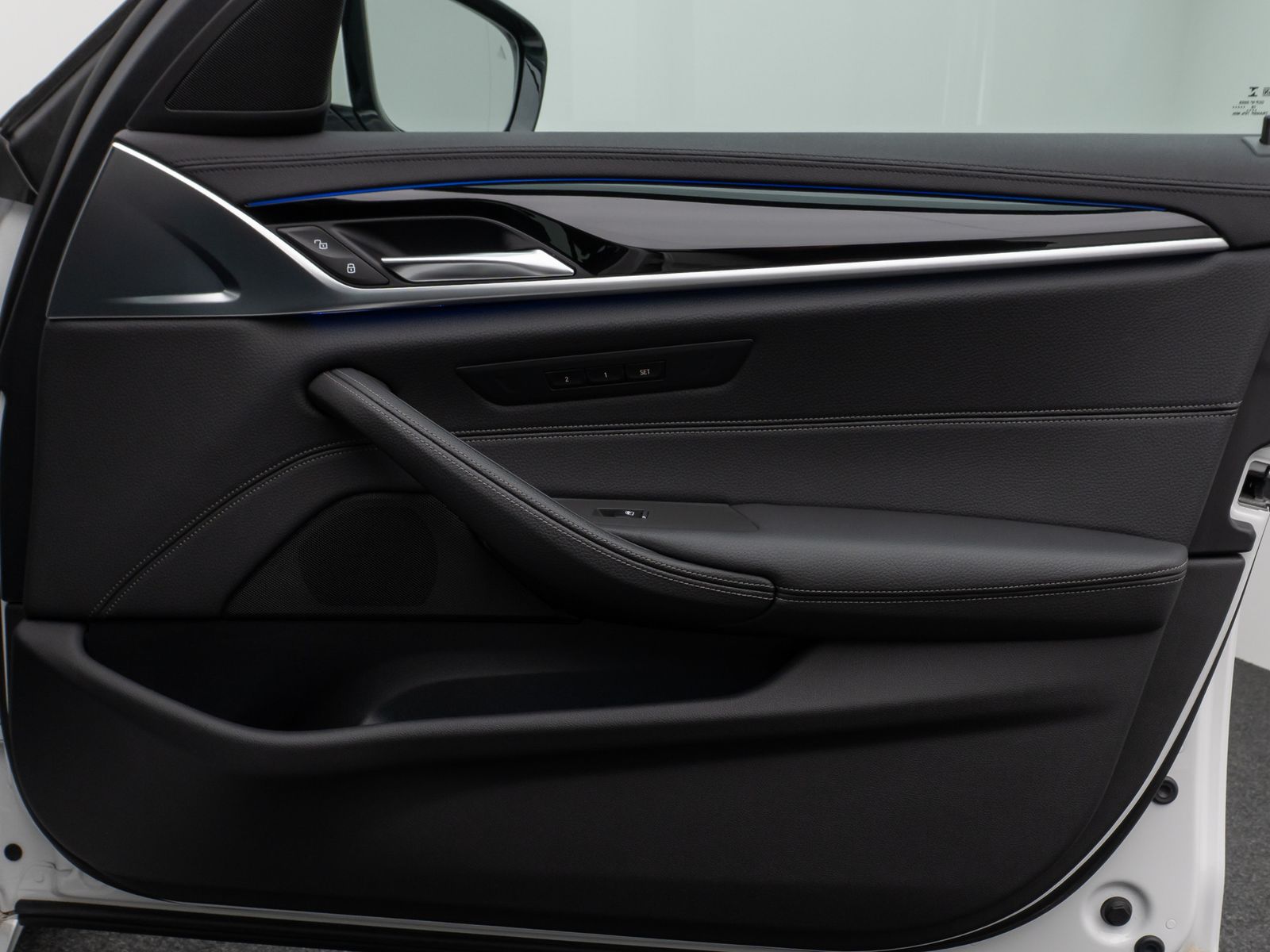 Fahrzeugabbildung BMW 520d Luxury Line Panorama Kamera HUD DAB HiFi