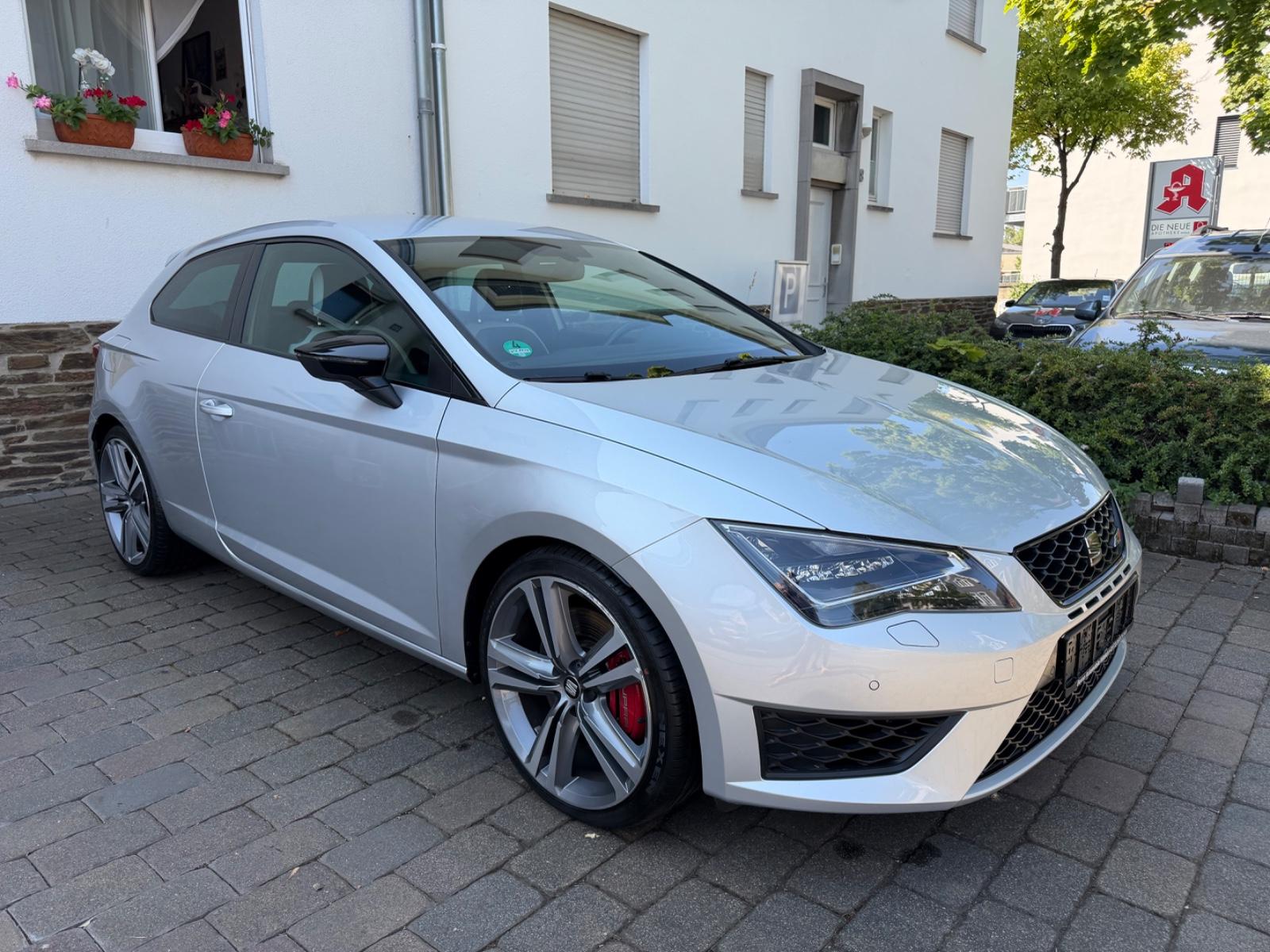 Seat Leon SC Cupra 290 - 1. Hand - EURO 6 - 290 PS -