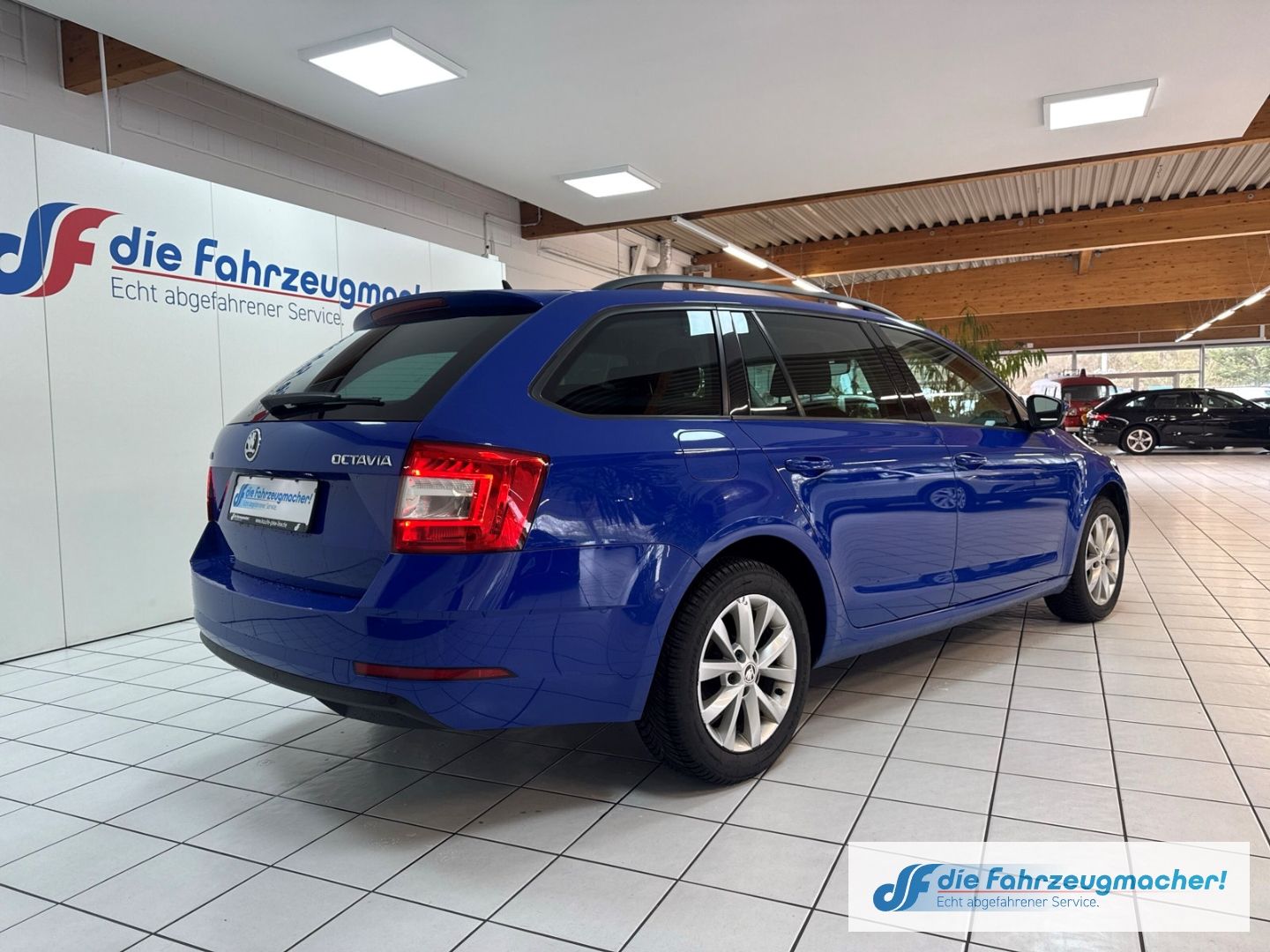 Fahrzeugabbildung SKODA Octavia Combi Style 1.6 TDI DPF Navi Sperrdiff.