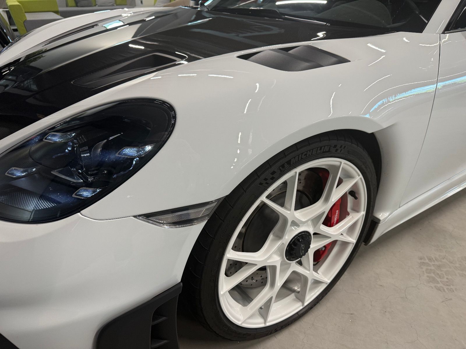 Fahrzeugabbildung Porsche 718 GT4 RS-Weissach-Clubsport-Lift-LED-Kam.-90 L