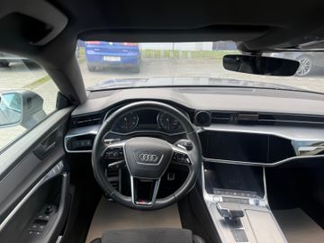 Audi A7 - 8