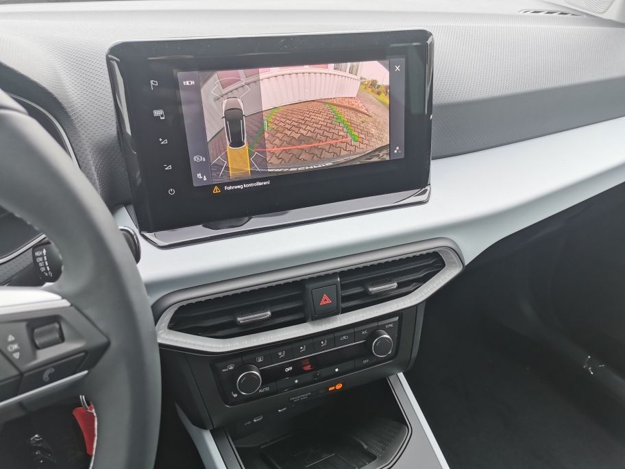 Fahrzeugabbildung SEAT Arona Style 1.0 TSI + SHZ + DAB + NAVI
