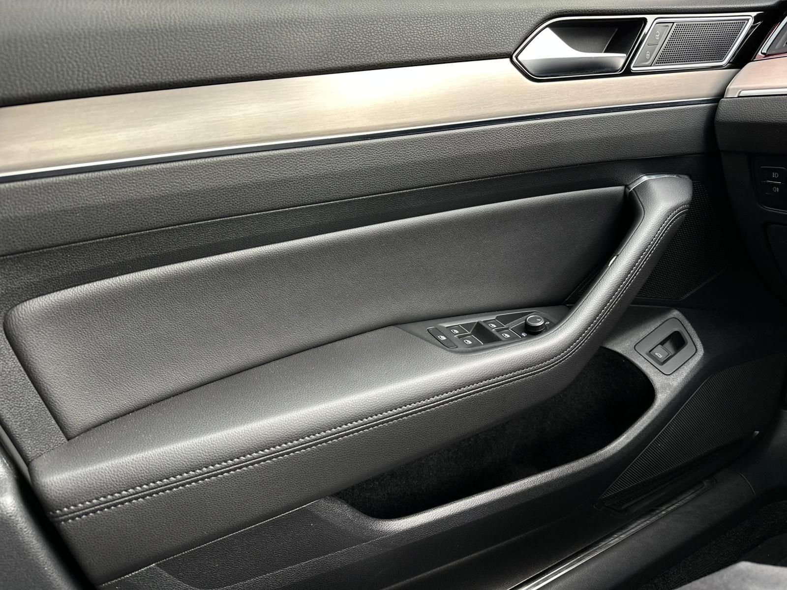 VW Passat Variant 1.4TSI BMT HIGHLINE* LED#SHZ#FH - Image 17