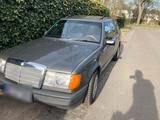 Mercedes-Benz Mercedes 200 TE - H-Kennzeichen - Mercedes-Benz 200 mit Benzin-Antrieb: Kombi, Te