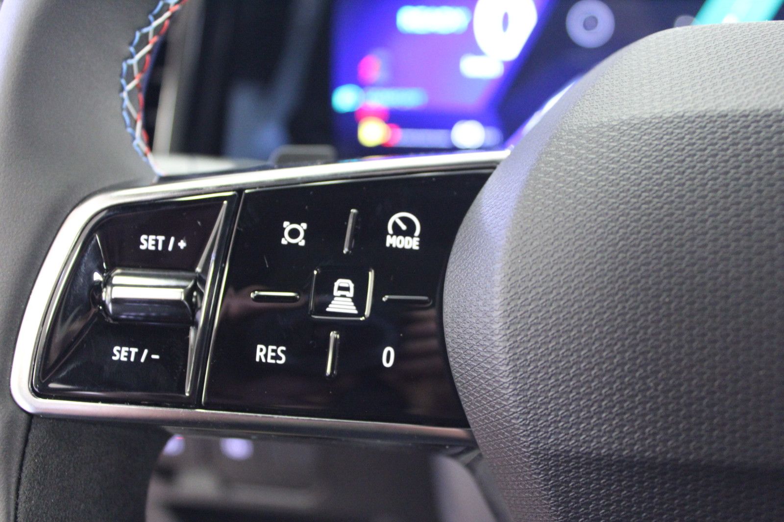 Fahrzeugabbildung Renault Espace E-Tech Full Hybrid 200 Esprit Alpine 7Sit