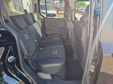 Bild 10 Ford Tourneo Courier Active Navi Leder ACC Apple CarP