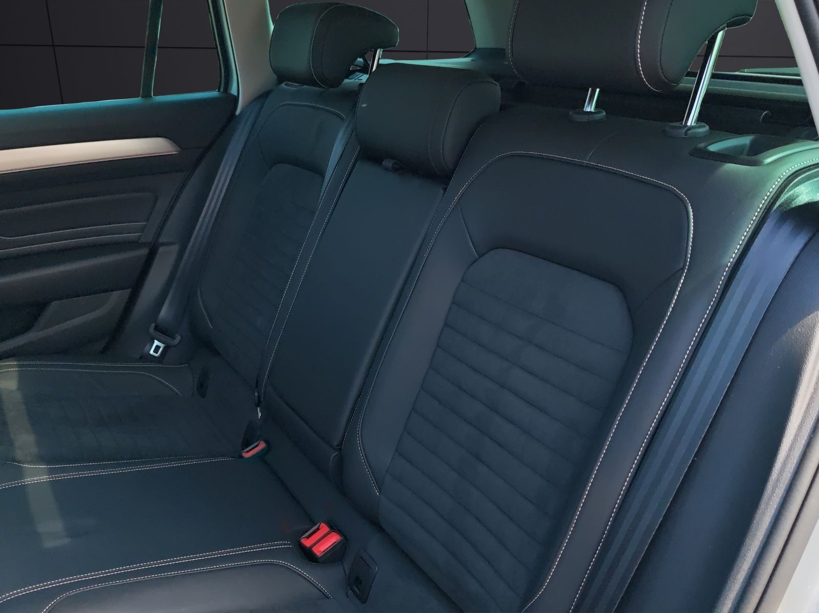 Fahrzeugabbildung Volkswagen Passat Variant TSI Elegance DSG 4M Matrix Navi A