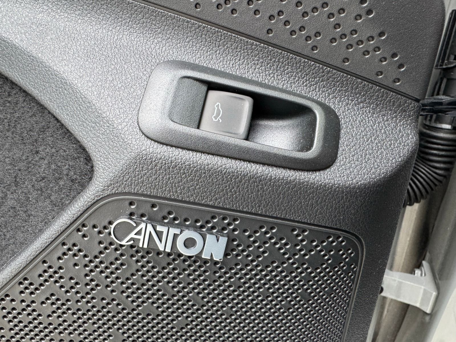 Fahrzeugabbildung SKODA Enyaq Coupé Sportline 85*360°Cam*AHK*Head-Up*21Z