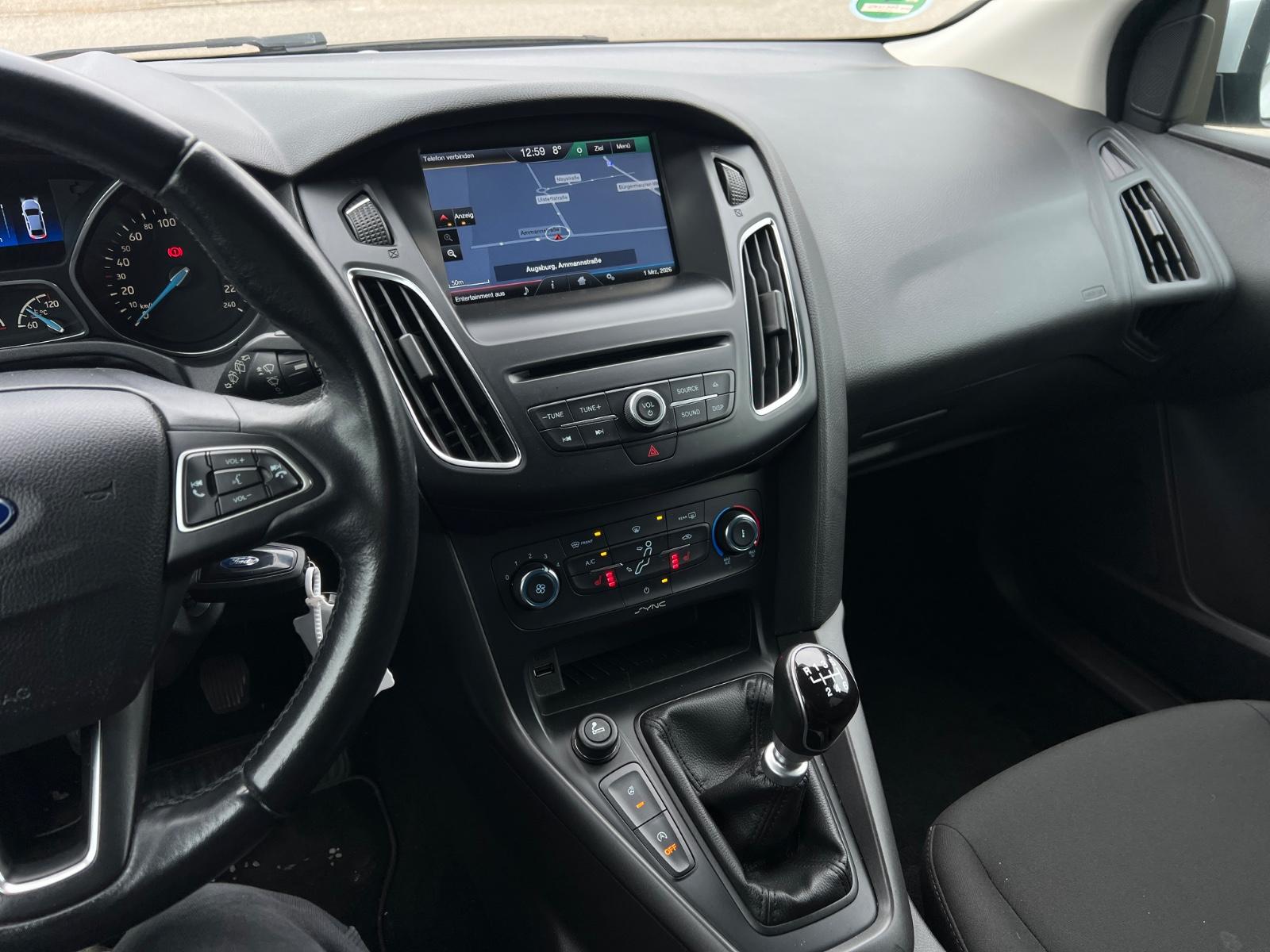 Ford Focus 2015 — photo 15