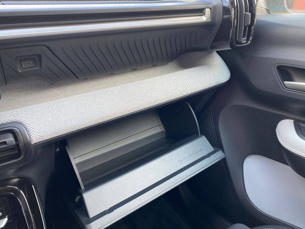 Fahrzeugabbildung Citroën e-C3 MAX *Winter-Paket*