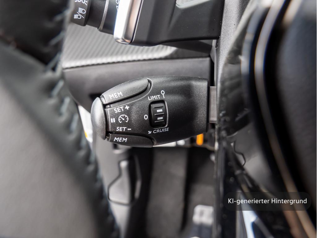 Peugeot 2008 1.2 Hybrid 110 Allure KLIMA SHZ NAVI LED