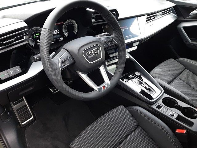 Fahrzeugabbildung Audi A3 Sportback S line 40TFSIe AHK StdHz eleHeck