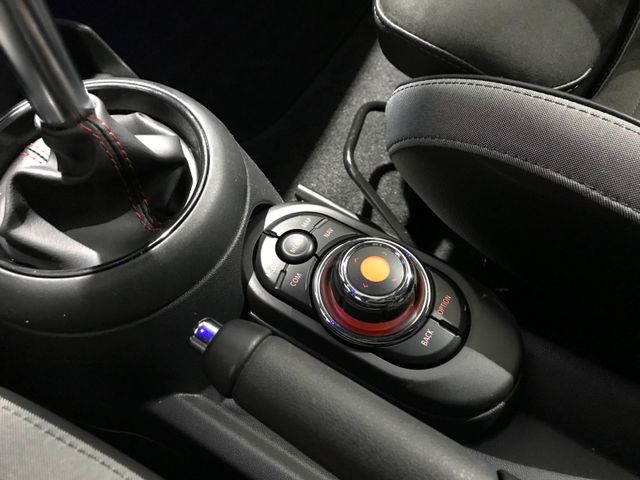 MINI MINI John Cooper Works PDC 18" APP NAV LED DDC