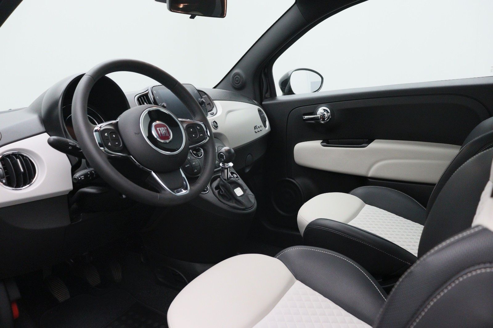 Fahrzeugabbildung Fiat 500 1.0 Star PANO TEMPO NAVI