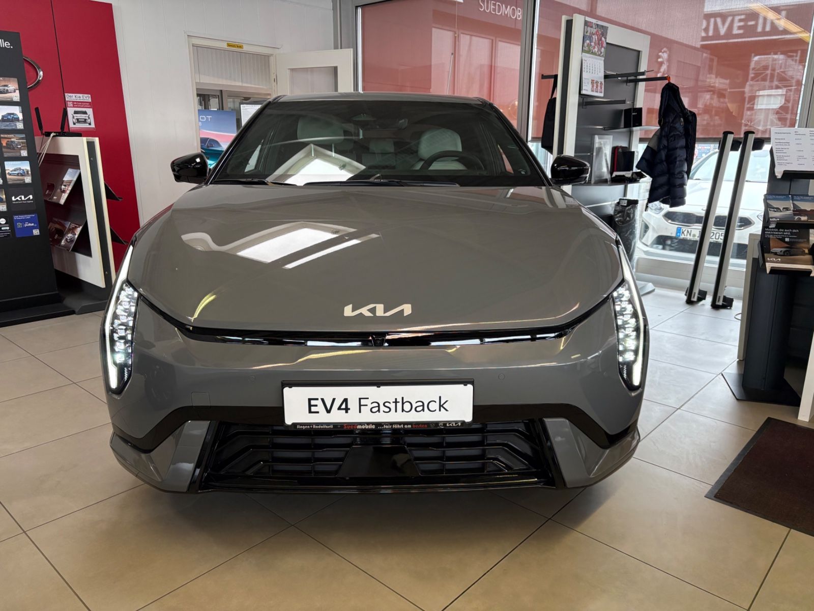 Kia EV4 Fastback 81,4-kWh GT-line DRIV COMF CON imagem 2