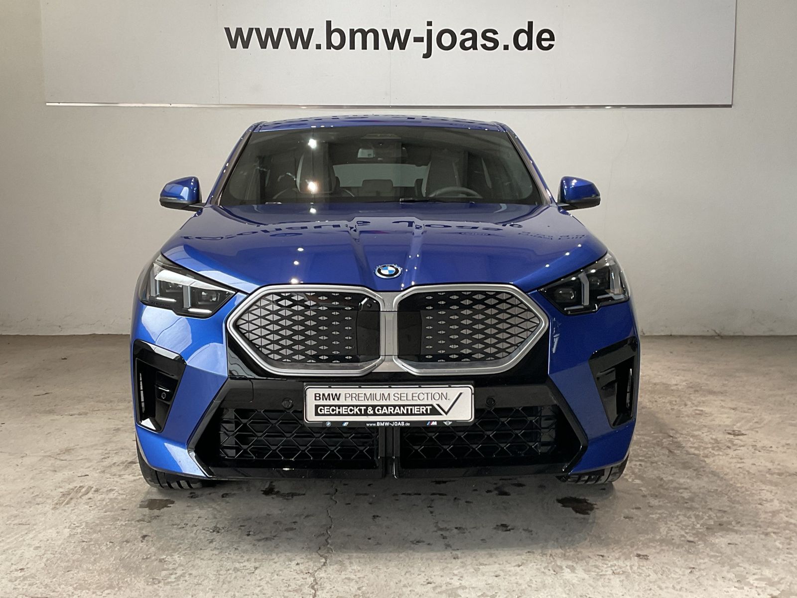 Fahrzeugabbildung BMW iX2 xDrive30 |Aktivsitz |M Sportpaket |Harman Ka
