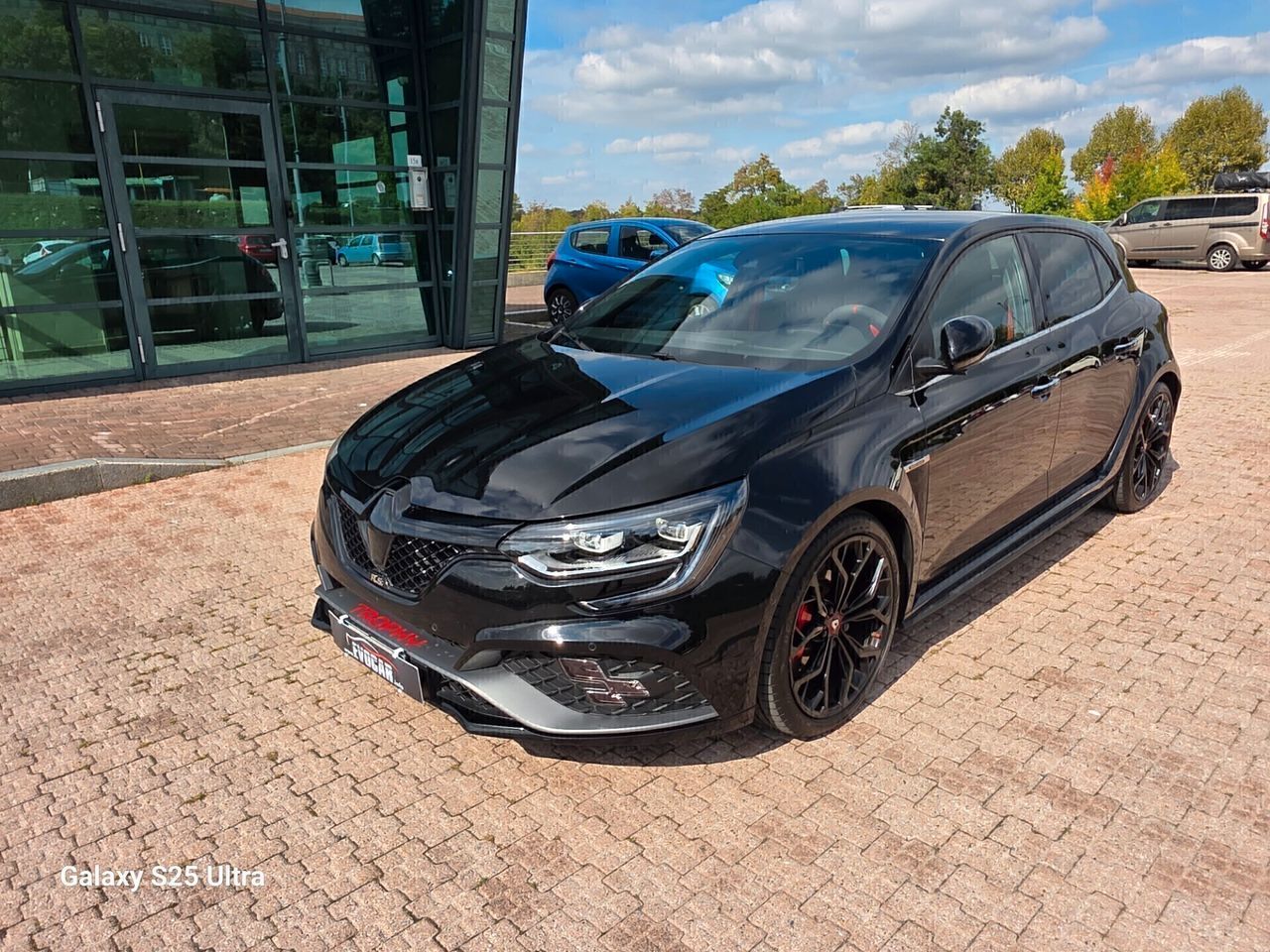 Renault Megane 300CV R.S. Trophy valutiamo usato /scambi