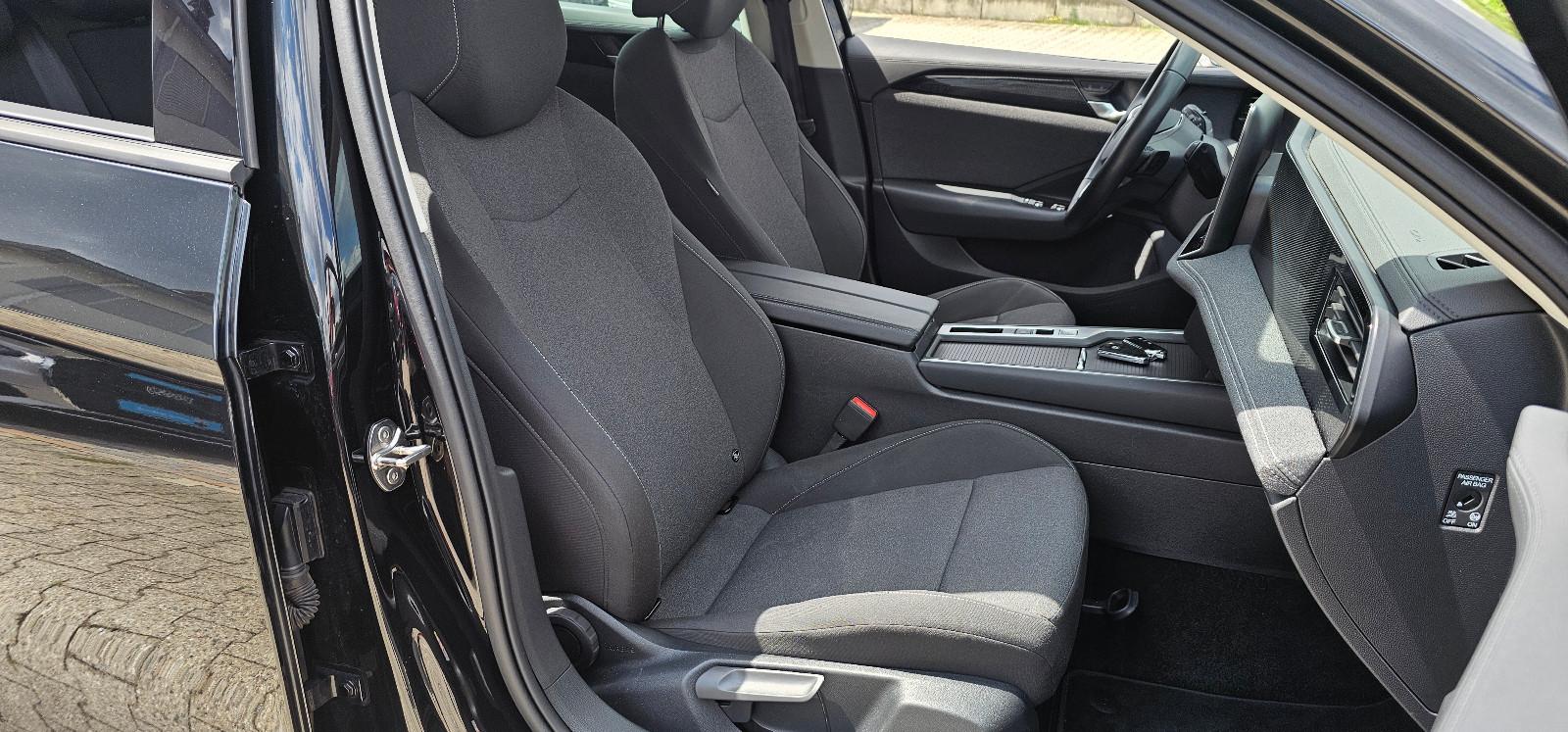 Volkswagen Passat Passat*Variant*1.5*eTSI*DSG*Virtual*Navi*LED*SHZ, миниатюра 17