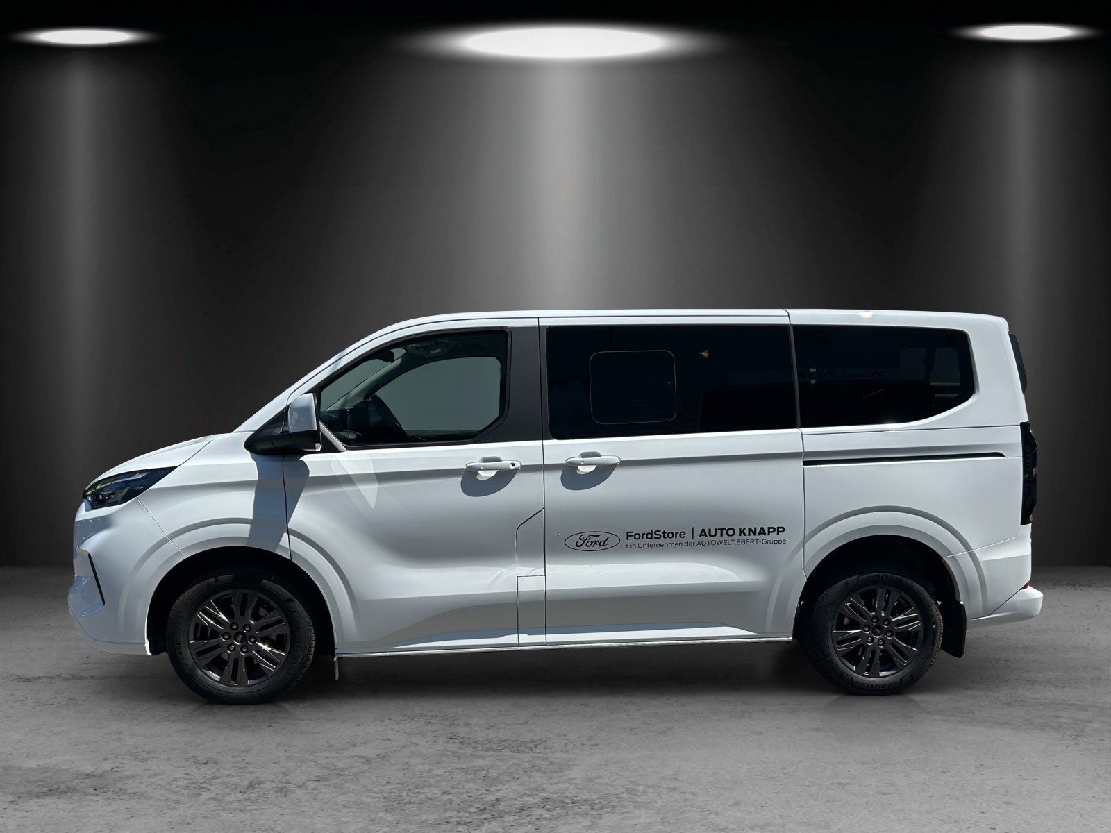 Fahrzeugabbildung Ford Ford Tourneo Custom Autom. AHK GJR Klima 3.Zonen