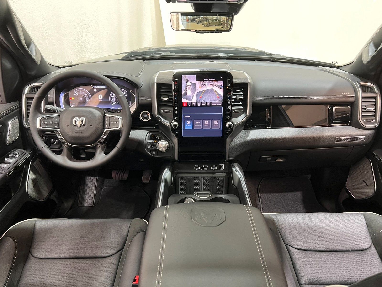 Fahrzeugabbildung Dodge RAM 1500 Laramie Night Premium, LUFT/MFT*AKTION*
