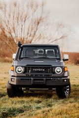 Toyota LANDCRUISER 76 - Toyota: Landcruiser